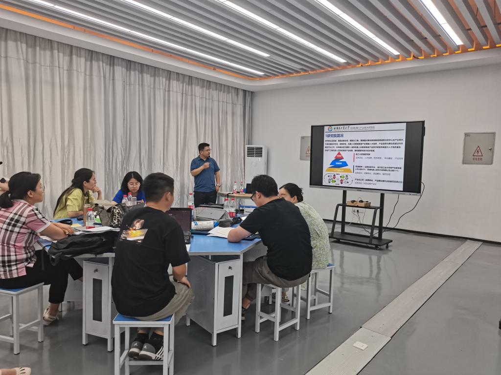 學校圓滿完成智能制造創(chuàng)新工廠系統(tǒng)集成與應用師資班培訓工作，深化產教融合，賦能職教發(fā)展